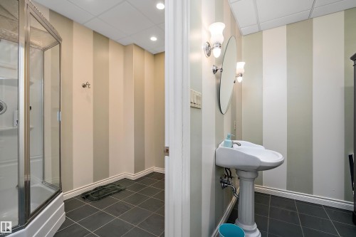 62001 Twp Road 462 A, Rural Wetaskiwin County, AB - Indoor Photo Showing Bathroom