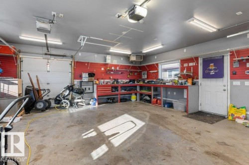 3502 41 Street, Leduc, AB - Indoor Photo Showing Garage