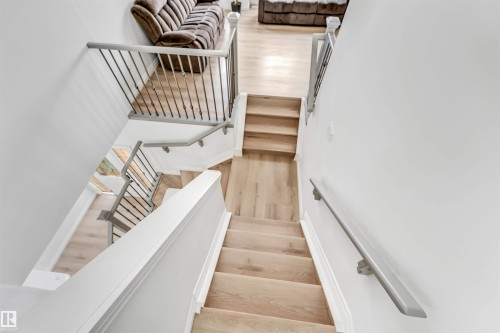 3319 18 Street, Edmonton, AB - Indoor Photo Showing Other Room