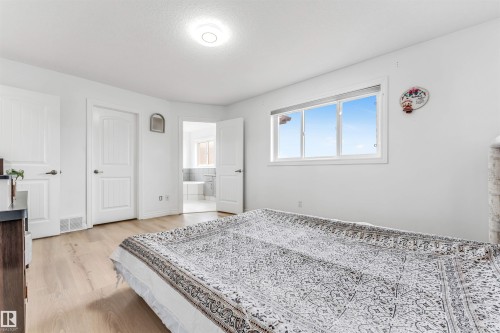 3319 18 Street, Edmonton, AB - Indoor Photo Showing Bedroom