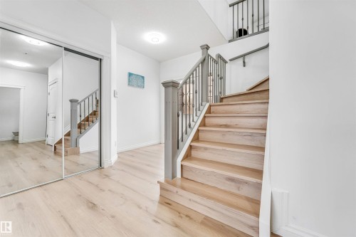 3319 18 Street, Edmonton, AB - Indoor Photo Showing Other Room