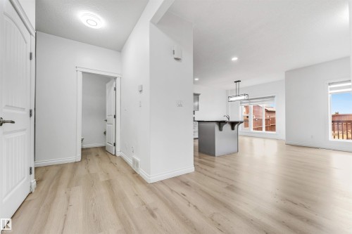 3319 18 Street, Edmonton, AB - Indoor Photo Showing Other Room