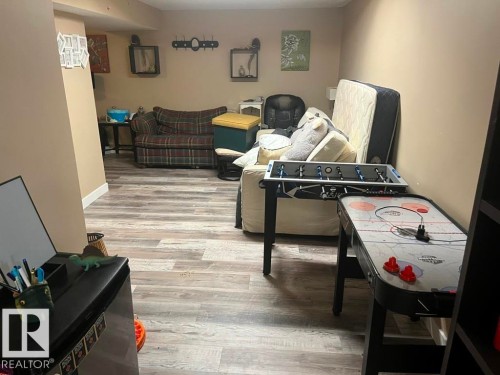 5211 53 Avenue, Tofield, AB - Indoor