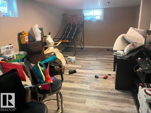 5211 53 Avenue, Tofield, AB - Indoor