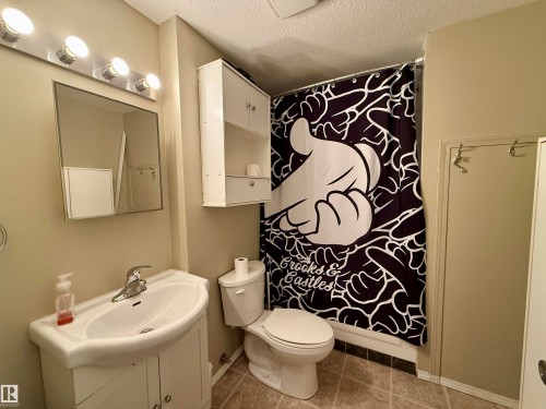 5072 43 St, Drayton Valley, AB - Indoor Photo Showing Bathroom
