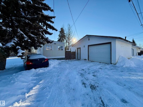 5072 43 St, Drayton Valley, AB - Outdoor