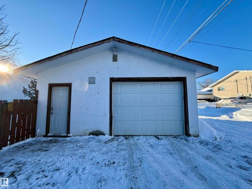 5072 43 St, Drayton Valley, AB - Outdoor