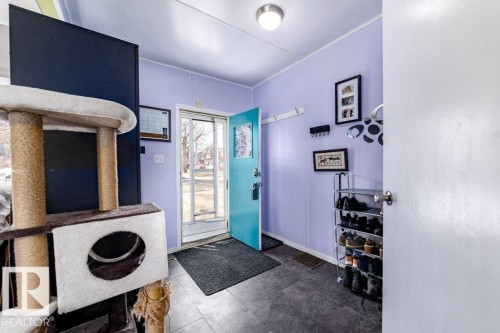 10933 93 Street, Edmonton, AB - Indoor Photo Showing Other Room