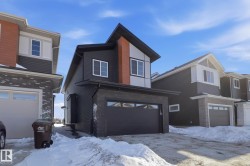 Contemporary house with a garage - 