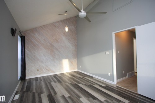 3905 65 Street, Camrose, AB - Indoor Photo Showing Other Room