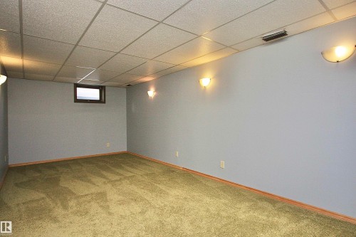 3905 65 Street, Camrose, AB - Indoor