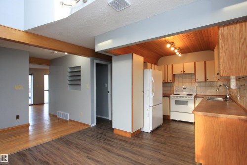 3905 65 Street, Camrose, AB - Indoor Photo Showing Kitchen