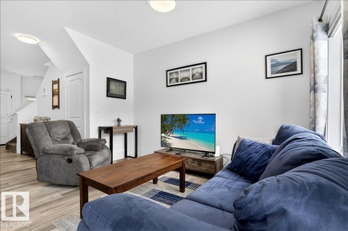 67 5122 213A Street, Edmonton, AB - Indoor Photo Showing Living Room