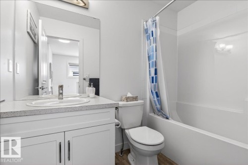 67 5122 213A Street, Edmonton, AB - Indoor Photo Showing Bathroom