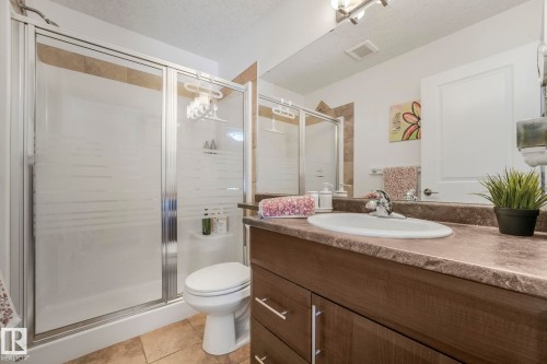 3 450 Mcconachie Way, Edmonton, AB - Indoor Photo Showing Bathroom