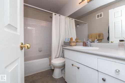 208 11455 41 Avenue, Edmonton, AB - Indoor Photo Showing Bathroom