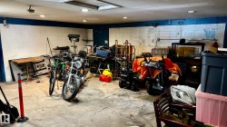 Concrete block wall construction. - 