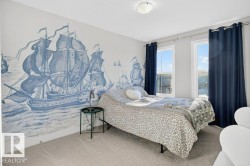 Large south facing bedroom. - 