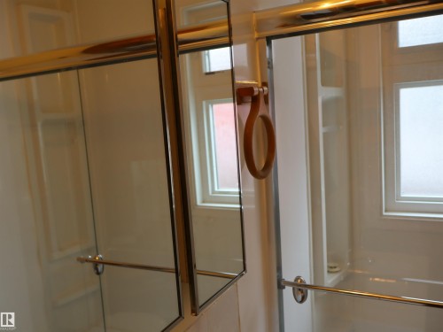 Full bath with a shower stall - 5109 55 Street, Barrhead, AB - Indoor