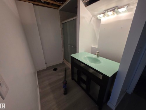 5213 46 Avenue, Drayton Valley, AB - Indoor Photo Showing Bathroom