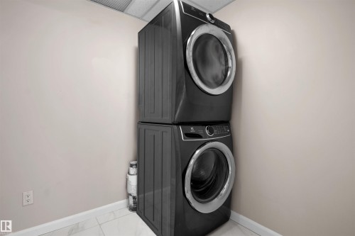 105 160 Magrath Road, Edmonton, AB - Indoor Photo Showing Laundry Room