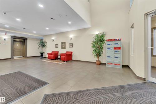 105 160 Magrath Road, Edmonton, AB - Indoor Photo Showing Other Room