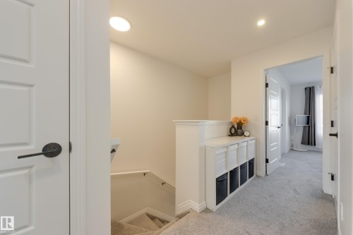 5031 Kinney Link Link, Edmonton, AB - Indoor Photo Showing Other Room