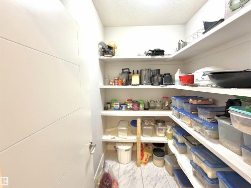 1273 Adamson Drive, Edmonton, AB - Indoor With Storage