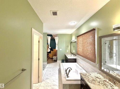 1273 Adamson Drive, Edmonton, AB - Indoor Photo Showing Other Room