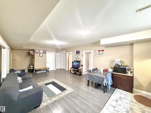 1273 Adamson Drive, Edmonton, AB - Indoor