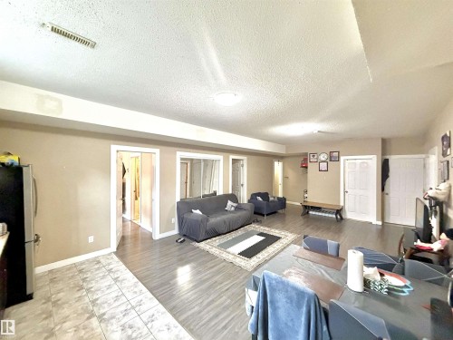 1273 Adamson Drive, Edmonton, AB - Indoor