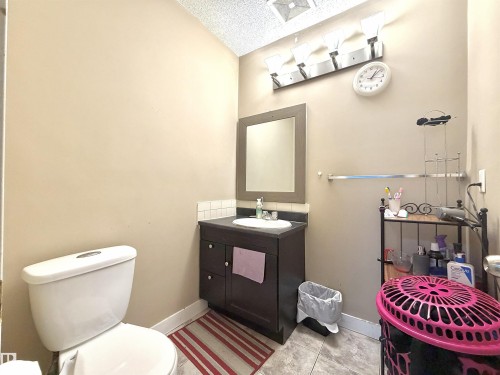 1273 Adamson Drive, Edmonton, AB - Indoor Photo Showing Bathroom