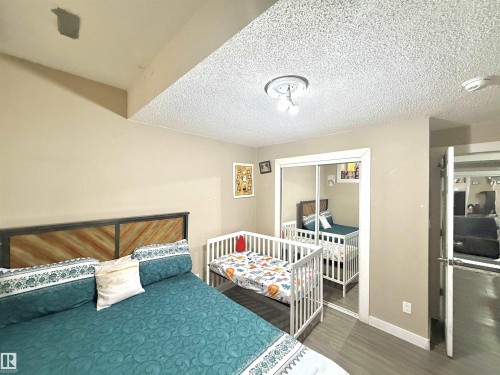1273 Adamson Drive, Edmonton, AB - Indoor Photo Showing Bedroom