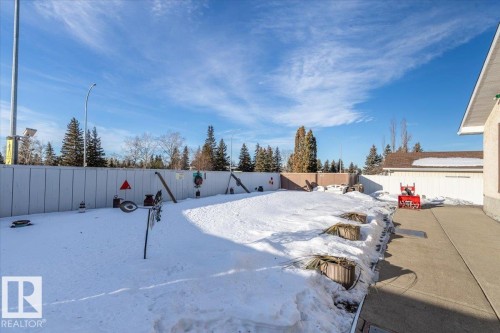 23 Allen Place, Leduc, AB - Outdoor