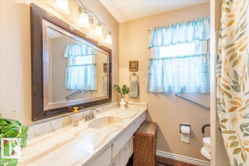 23 Allen Place, Leduc, AB - Indoor Photo Showing Bathroom