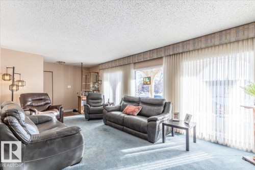 23 Allen Place, Leduc, AB - Indoor Photo Showing Living Room