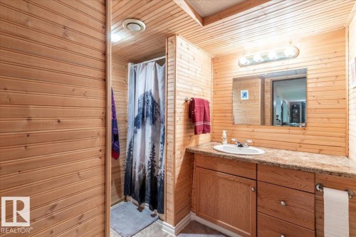 23 Allen Place, Leduc, AB - Indoor Photo Showing Bathroom