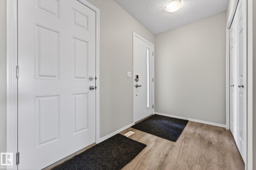 9040 Cooper Link, Edmonton, AB - Indoor Photo Showing Other Room