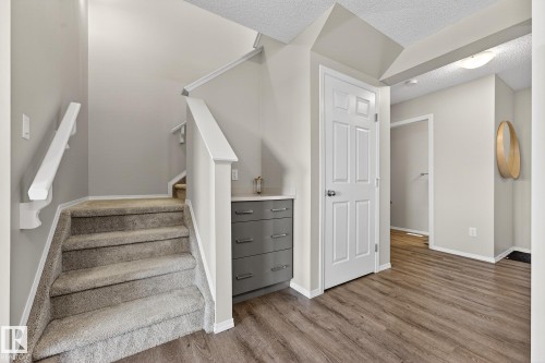 9040 Cooper Link, Edmonton, AB - Indoor Photo Showing Other Room