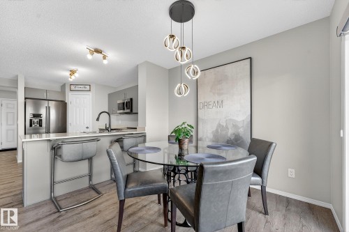9040 Cooper Link, Edmonton, AB - Indoor Photo Showing Dining Room