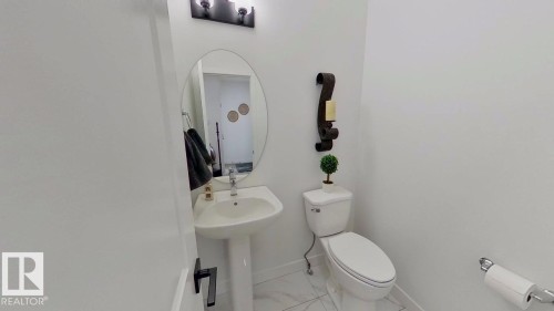 1758 Erker Way, Edmonton, AB - Indoor Photo Showing Bathroom