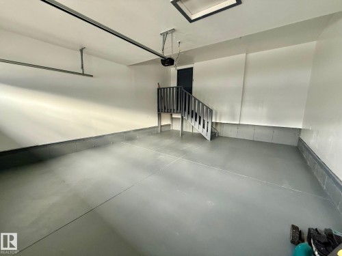 1758 Erker Way, Edmonton, AB - Indoor Photo Showing Garage