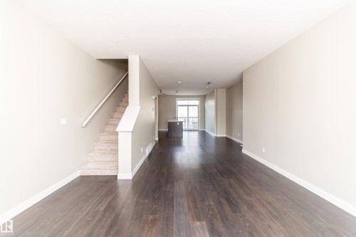 22 2560 Pegasus Boulevard, Edmonton, AB - Indoor Photo Showing Other Room