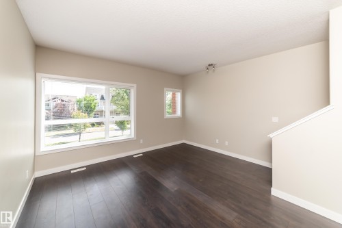 22 2560 Pegasus Boulevard, Edmonton, AB - Indoor Photo Showing Other Room