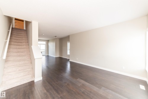 22 2560 Pegasus Boulevard, Edmonton, AB - Indoor Photo Showing Other Room