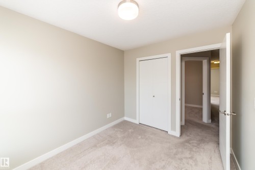22 2560 Pegasus Boulevard, Edmonton, AB - Indoor Photo Showing Other Room