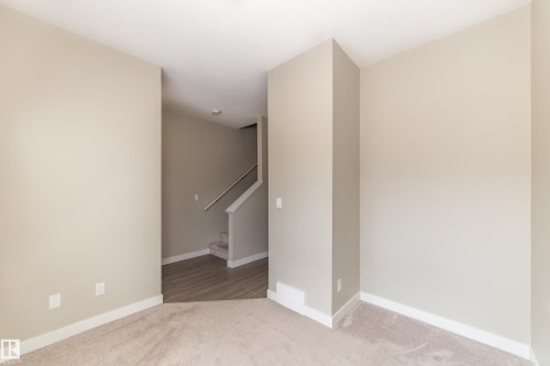 22 2560 Pegasus Boulevard, Edmonton, AB - Indoor Photo Showing Other Room