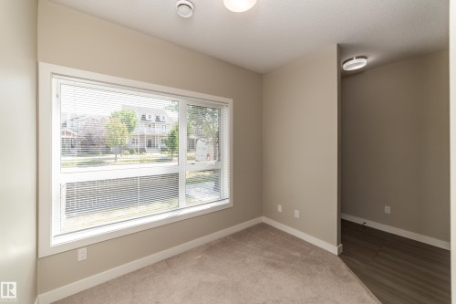 22 2560 Pegasus Boulevard, Edmonton, AB - Indoor Photo Showing Other Room
