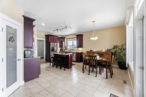 40 Landing Trails Drive, Gibbons, AB - Indoor Photo Showing Dining Room