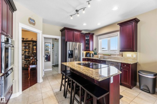 40 Landing Trails Drive, Gibbons, AB - Indoor Photo Showing Kitchen With Upgraded Kitchen